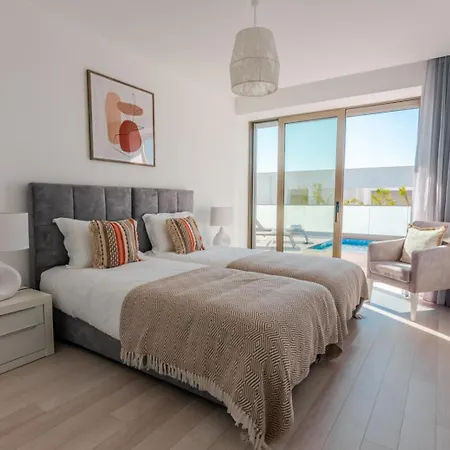 Willa Panoramic Linked With Private Pool - 12a *