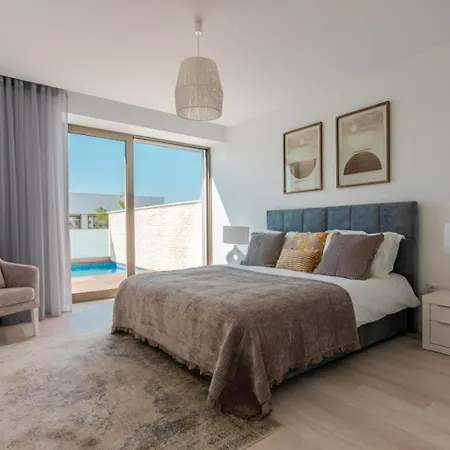 Willa Panoramic Linked With Private Pool - 12a *